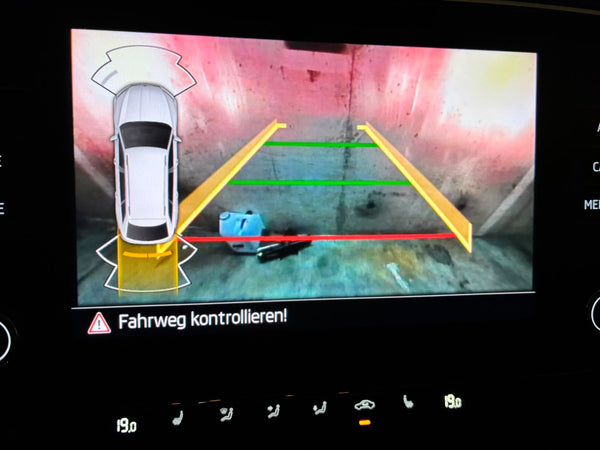 Skoda Superb 3V III FACELIFT High Line Rear View Camera Kit OEM 566827566A