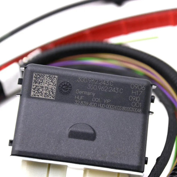 VW Passat B8 3G0 962 243 C Trunk Auto Easy Open System Foot Sensor & Wire controlled tailgate opening 3G0962243C